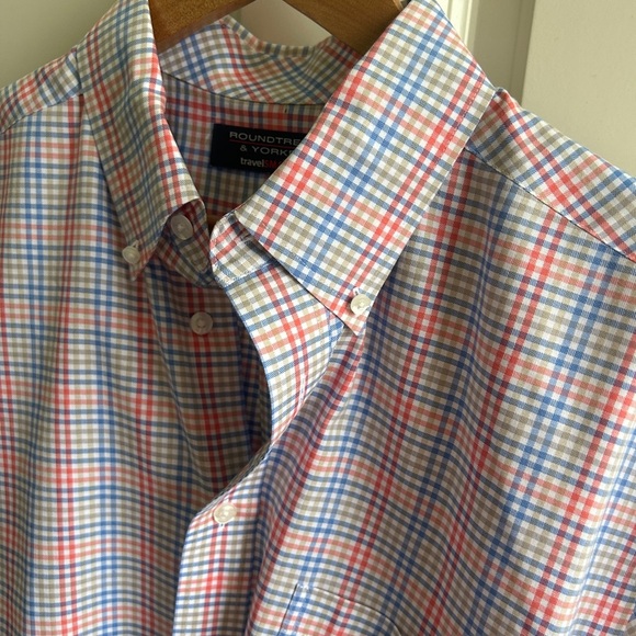 EUC like new Roundtree and YorkeTravel Smart size L Men's Multicolor Plaid Shirt - Picture 1 of 7